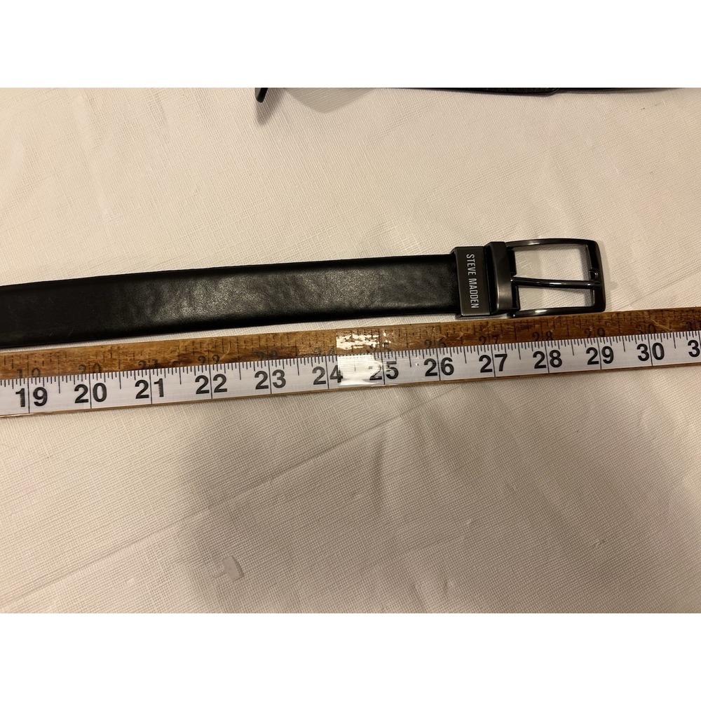 Steve Madden Black Leather Belt Youth Boys Medium 28/29 Solid Classic Accessory - Picture 4 of 4